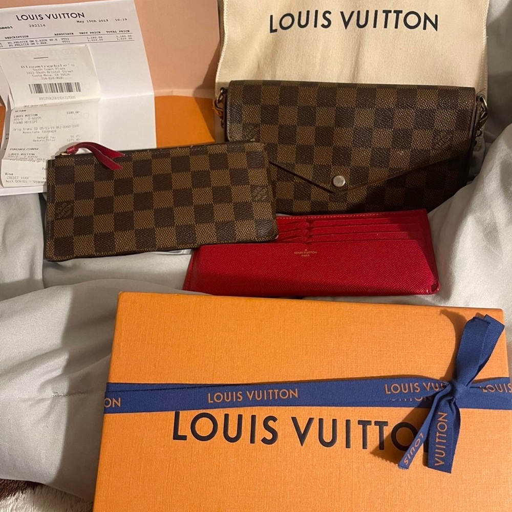 SOLD!!  Louis Vuitton Felicie Pochette